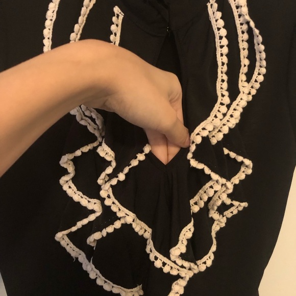 HeartSoul Keyhole Ruffled Blouse Capped Sleeves Tee​ - Picture 6 of 9